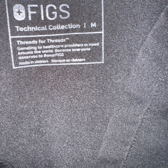Figs Scrub Top-Black-Medium - Picture 4 of 4